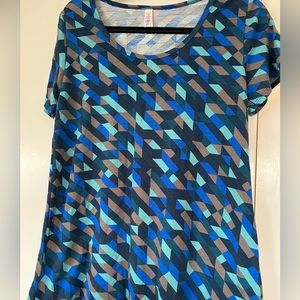 Lularoe classic t in size small. Geometric shape print